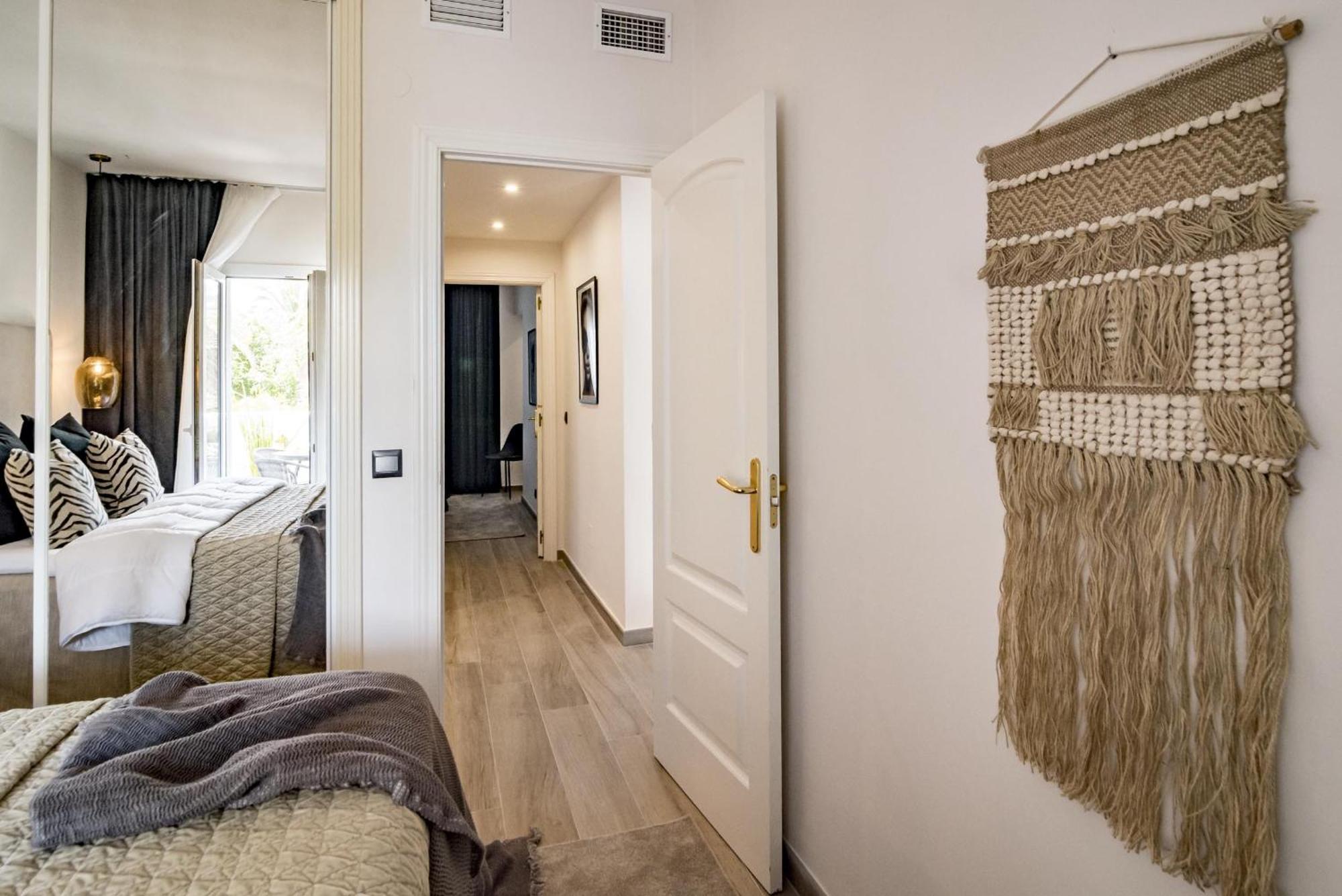 Pr - Stunning Flat Front Line Beach Puerto Banus Marbella Exteriér fotografie